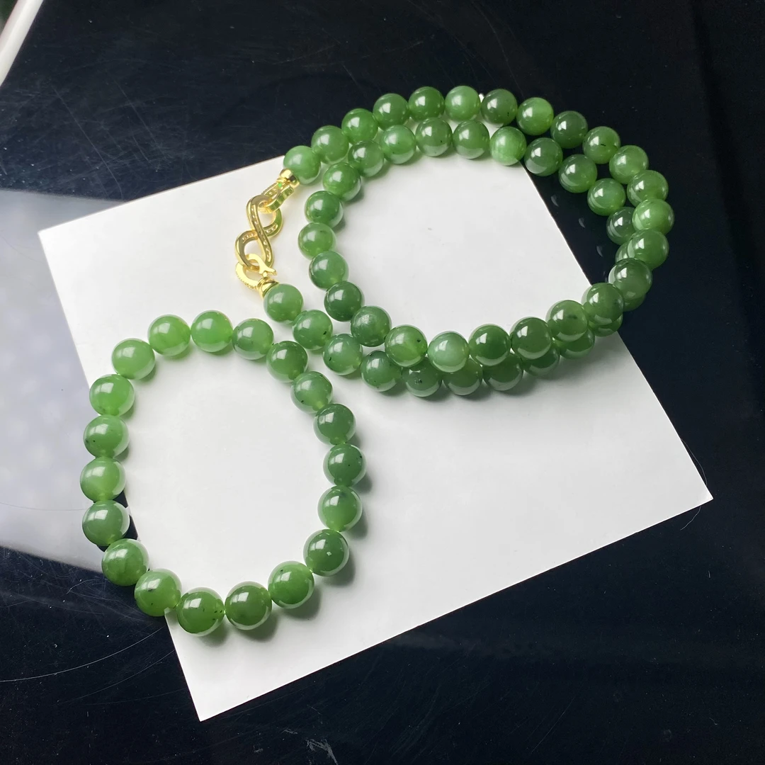 和田玉碧玉尺寸10mm项链➕手串套装（微黑点）