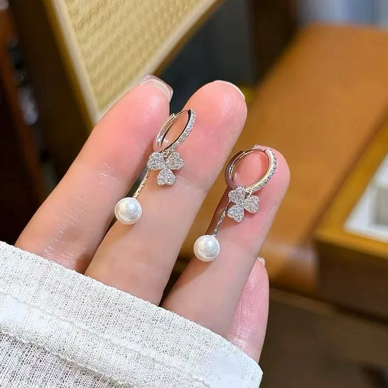 纯铜仿珍珠耳饰 耳扣百搭女设计感三叶草微镶轻奢锆石流苏小小众