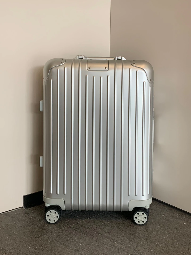 高定日莫家经典款Origimal铝镁合金行李箱MOBEIKA 独jia定制006锁
