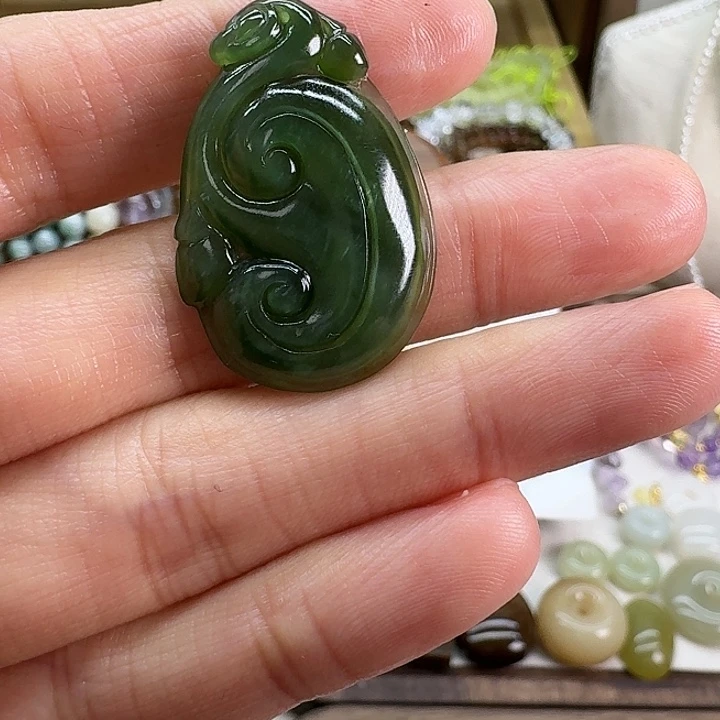 和田玉颈饰未镶嵌