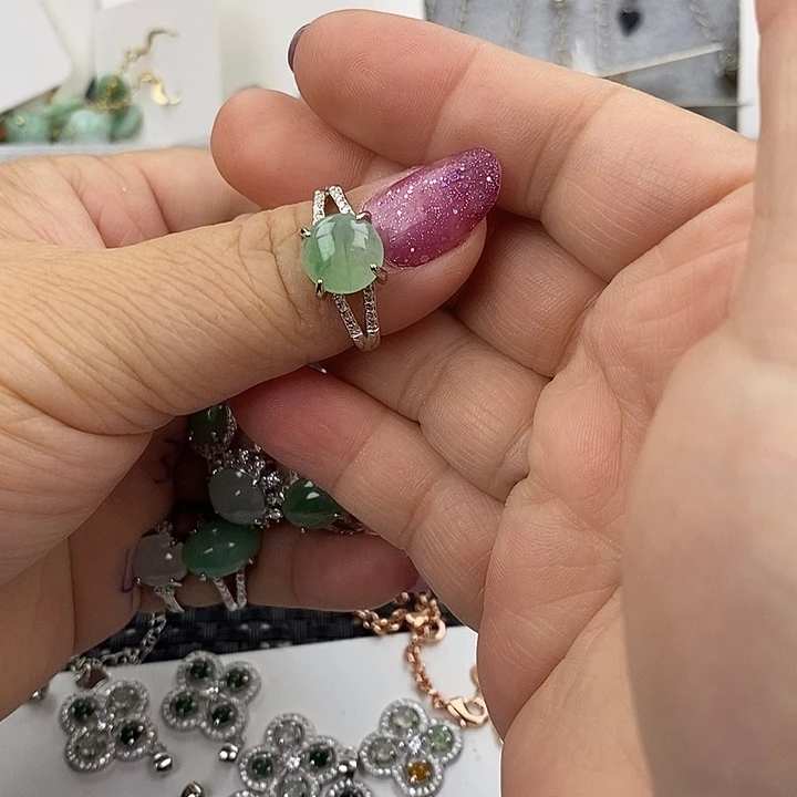 未镶嵌戒指翡翠小*爱缅甸