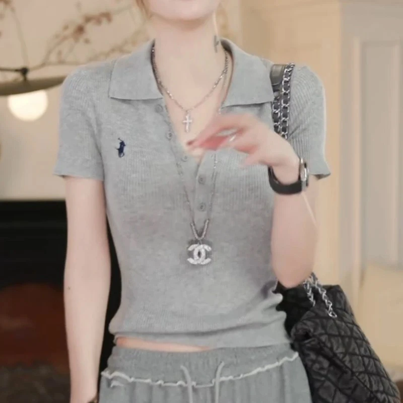 韩版纽扣Polo领修身短袖T恤时尚轻奢气质显瘦灰色针织上衣女夏季