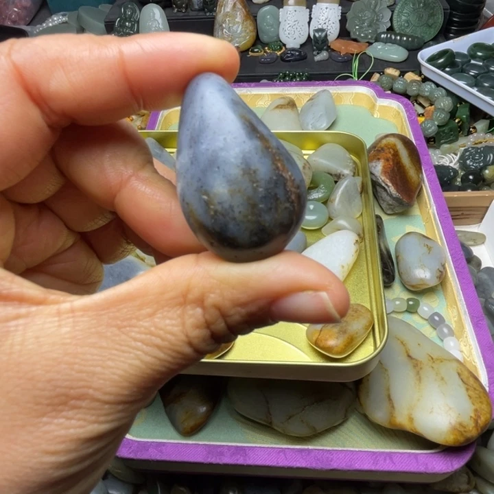 和田玉未镶嵌珠宝半成品