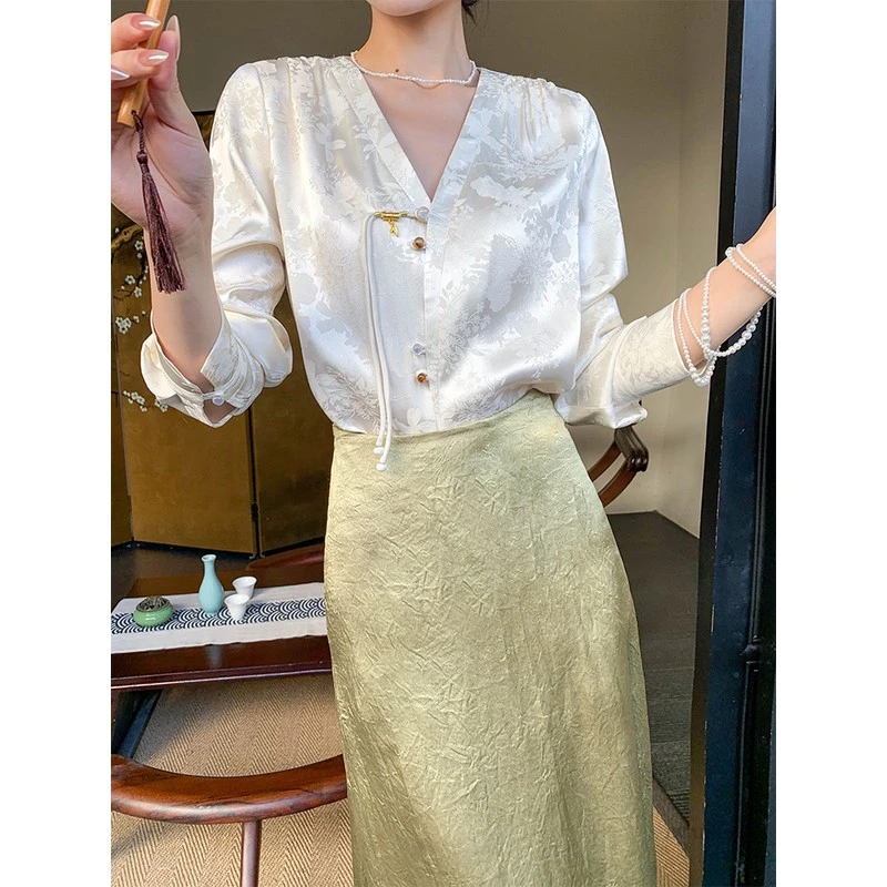 米色长袖V领新款中国风民族风格女式衬衫2025秋季新款气质上衣