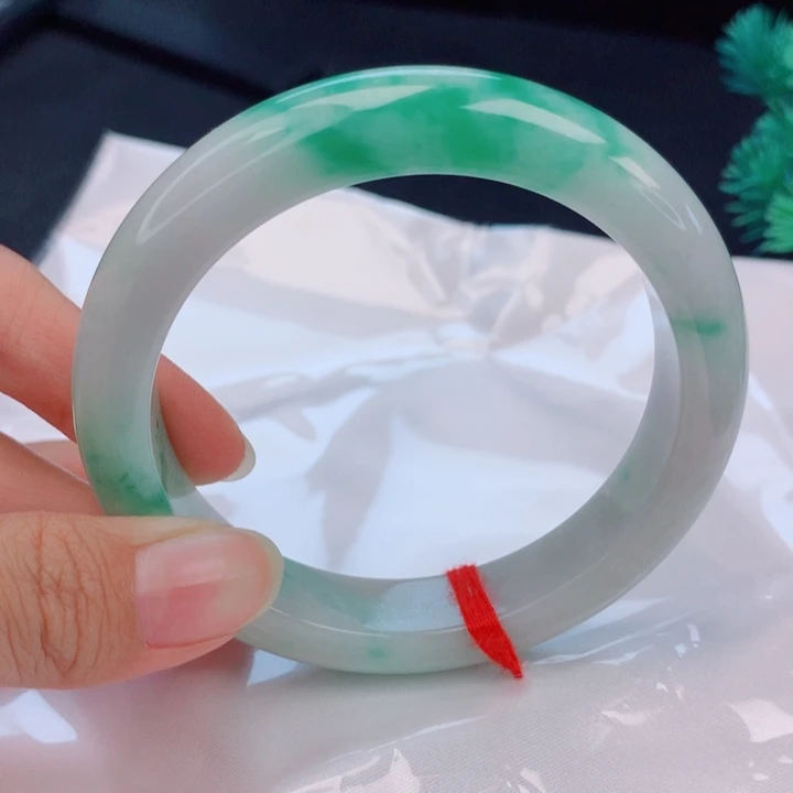 翡翠未镶嵌手镯60圈