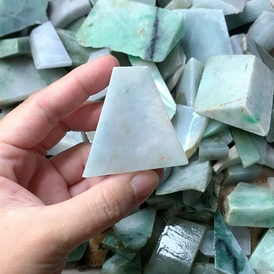 翡翠挂件未镶嵌用****6翡翠原石