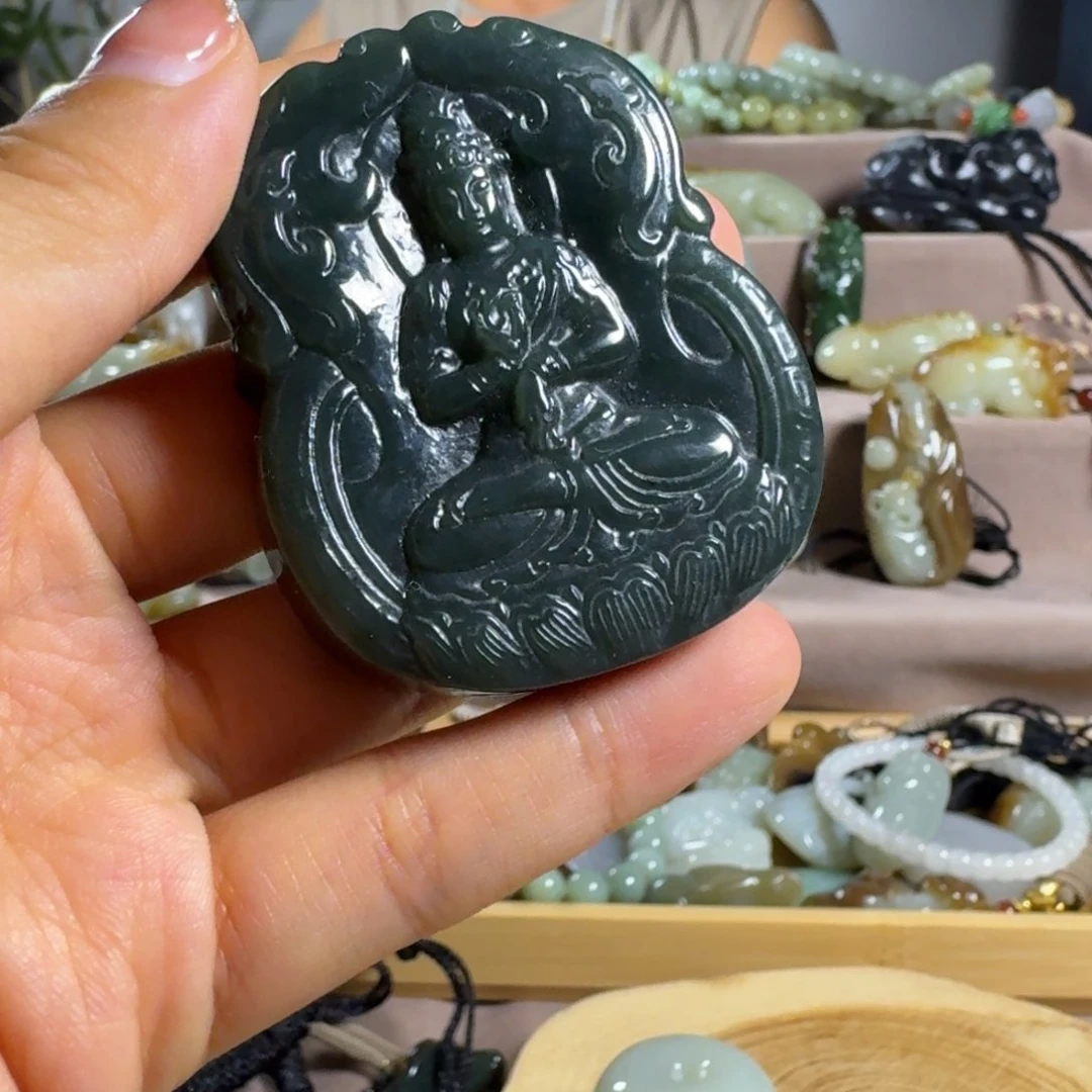 和田玉（糖玉）未镶嵌颈饰