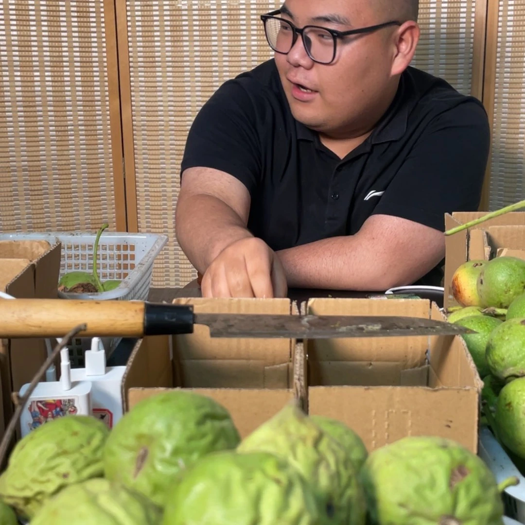 四座楼狮子头文玩核桃