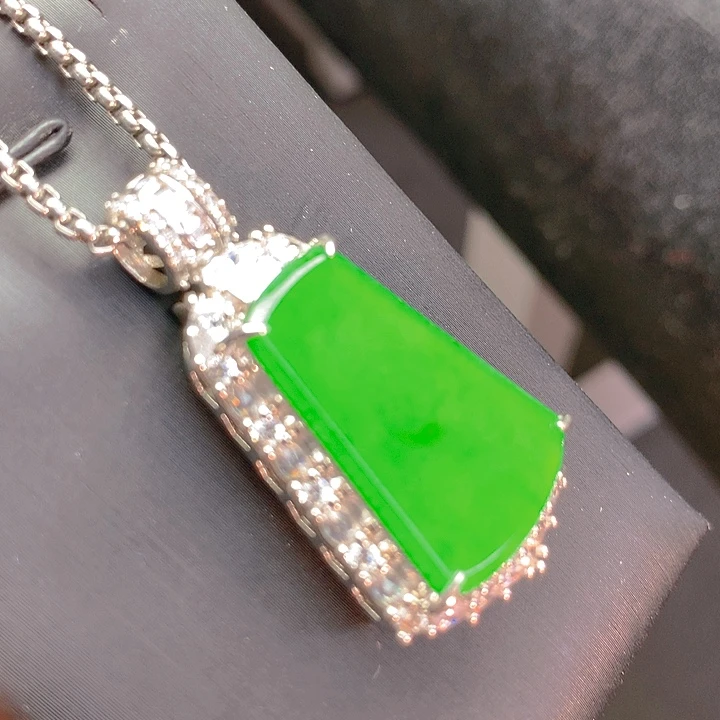 【闪购商品】翡翠未镶嵌颈饰翡翠