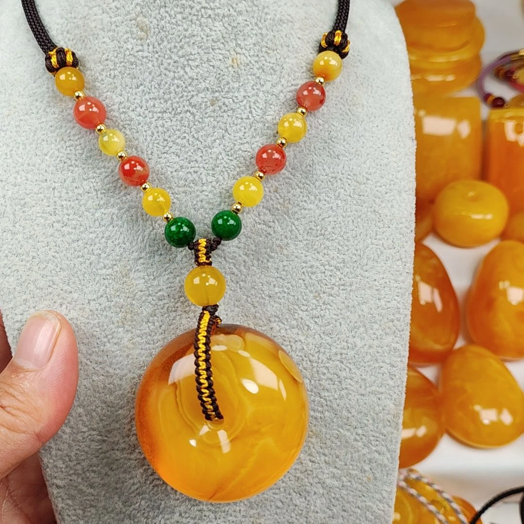 蜜蜡吊坠(赠链)未镶嵌