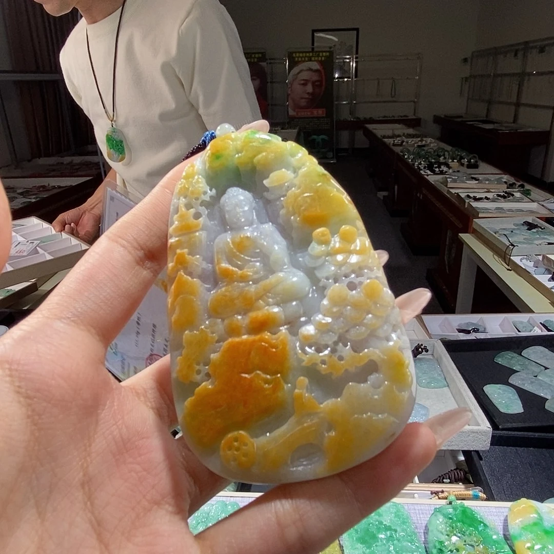 翡翠未镶嵌颈饰翡翠