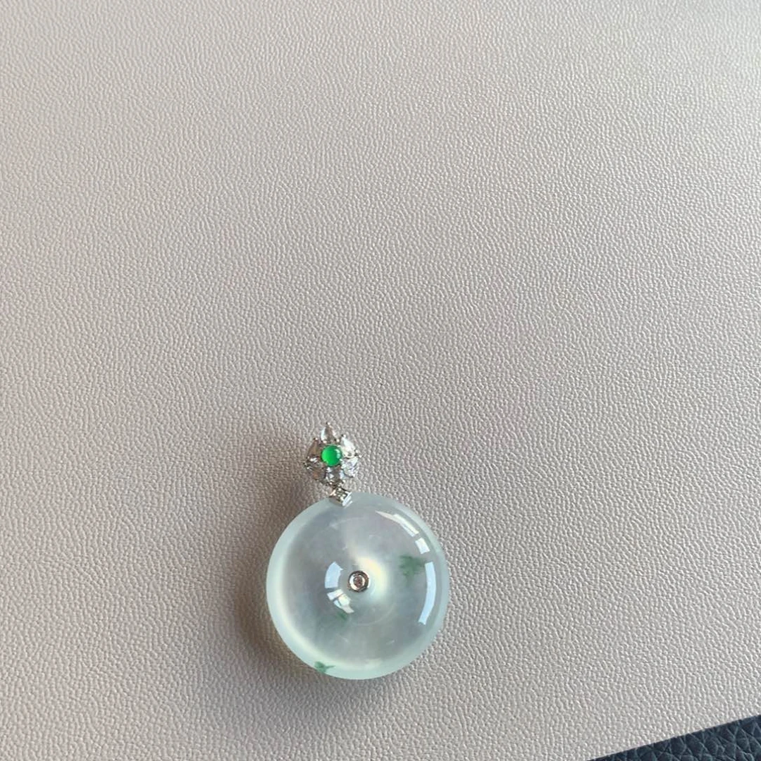 翡翠颈饰18K金镶嵌天然缅甸翡翠