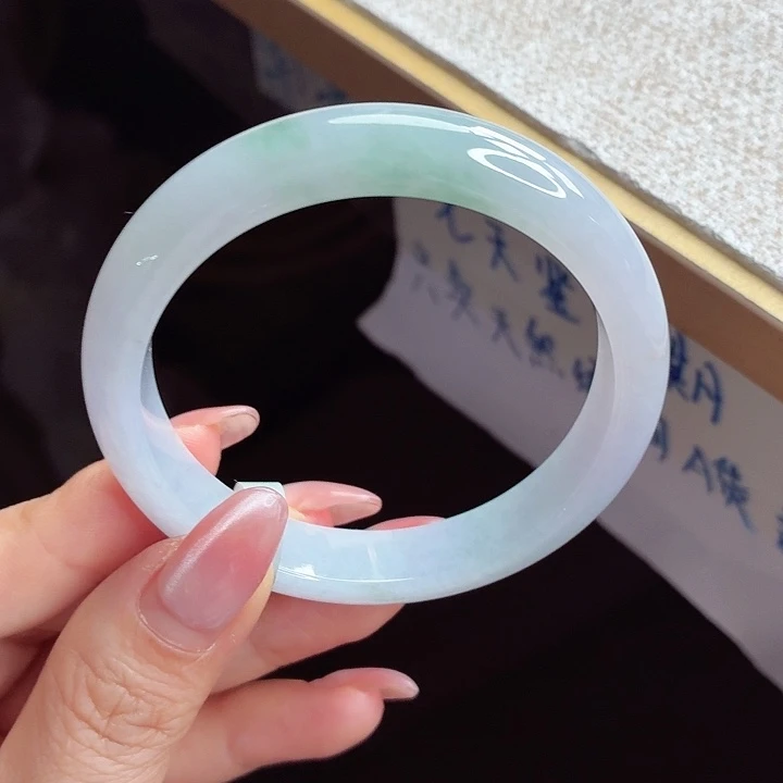 翡翠未镶嵌手镯手镯