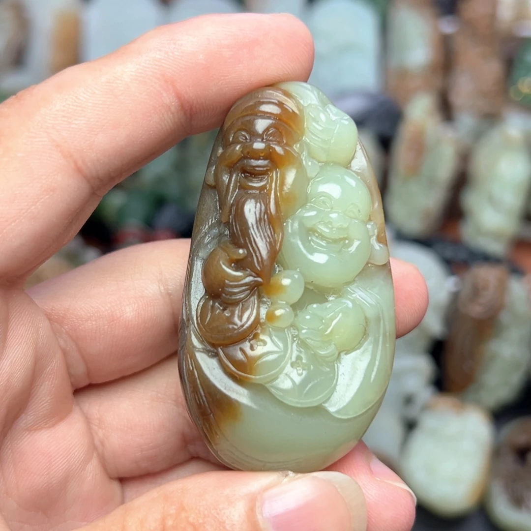 和田玉未镶嵌把件