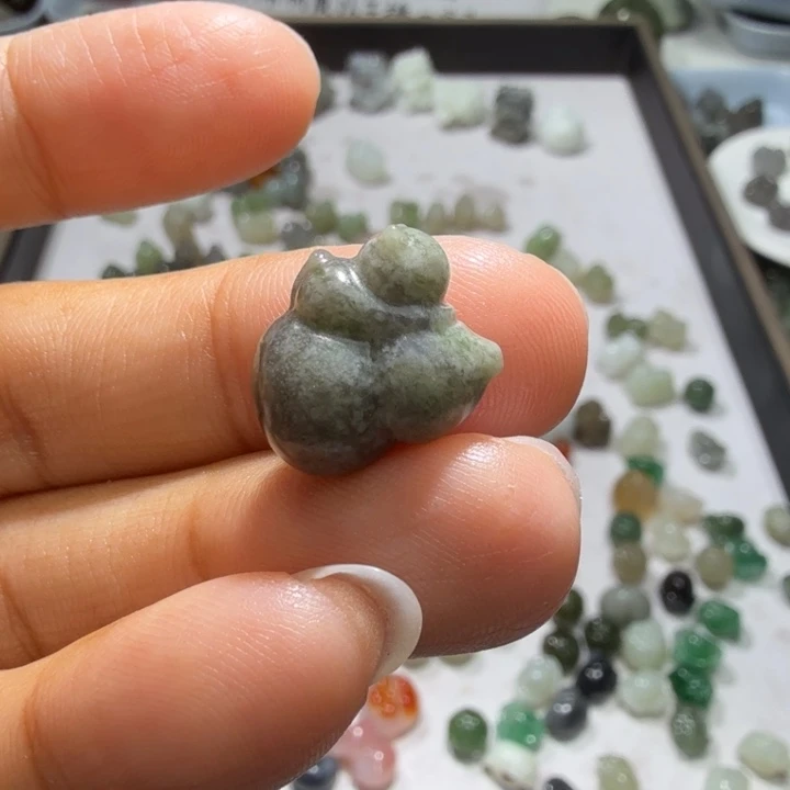 未镶嵌和田玉珠宝半成品