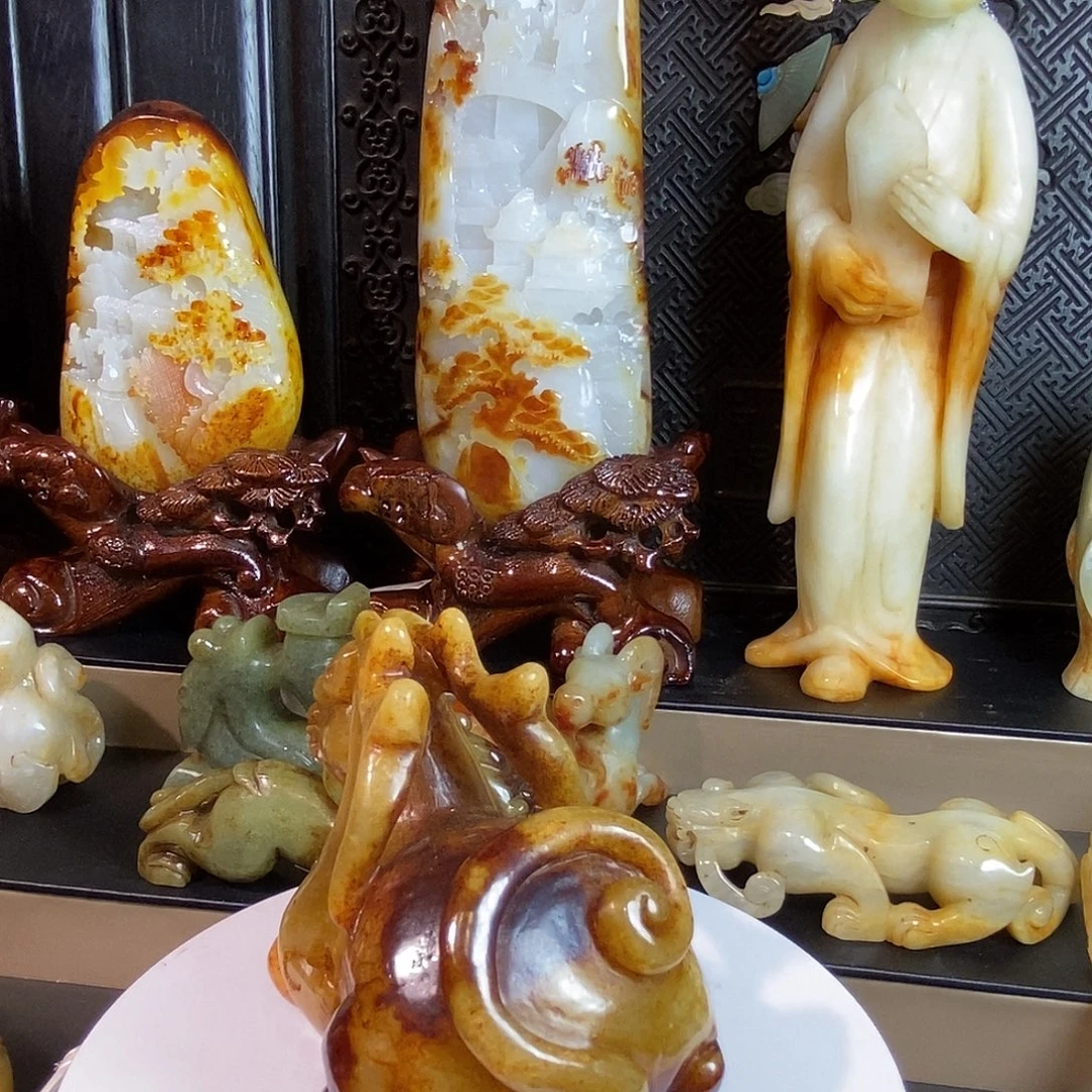 和田玉（糖玉）未镶嵌把件