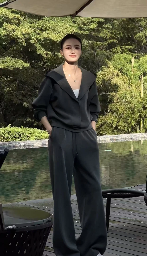 L'U'R/YI'YAO 【玛奇朵/上衣】套头连帽暗扣高弹精棉卫衣外套10410