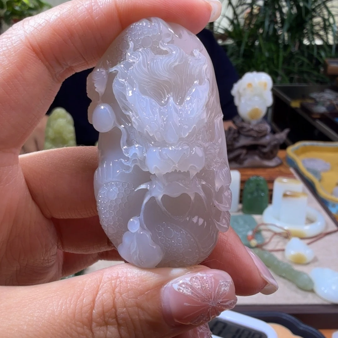 和田玉挂件未镶嵌上*签