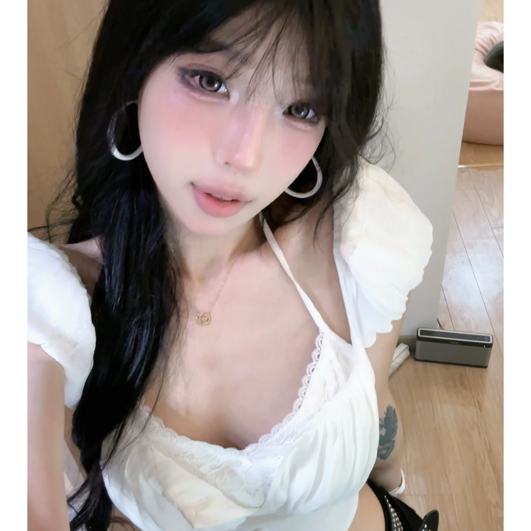 MIAOSIYU 白日梦我 气质蕾丝拼接法式假两件上衣纯欲甜美T恤