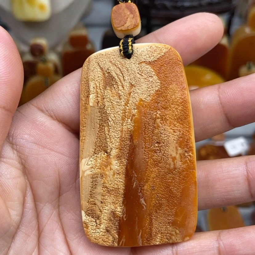 【闪购商品】琥珀颈饰未镶嵌