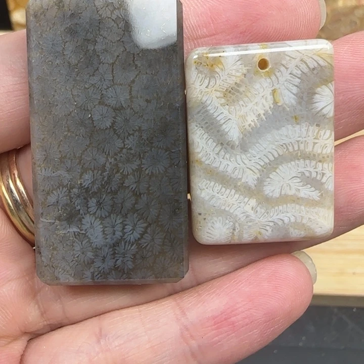 洋***梗合金颈饰硅化玉瑕疵手工牌28+8=36