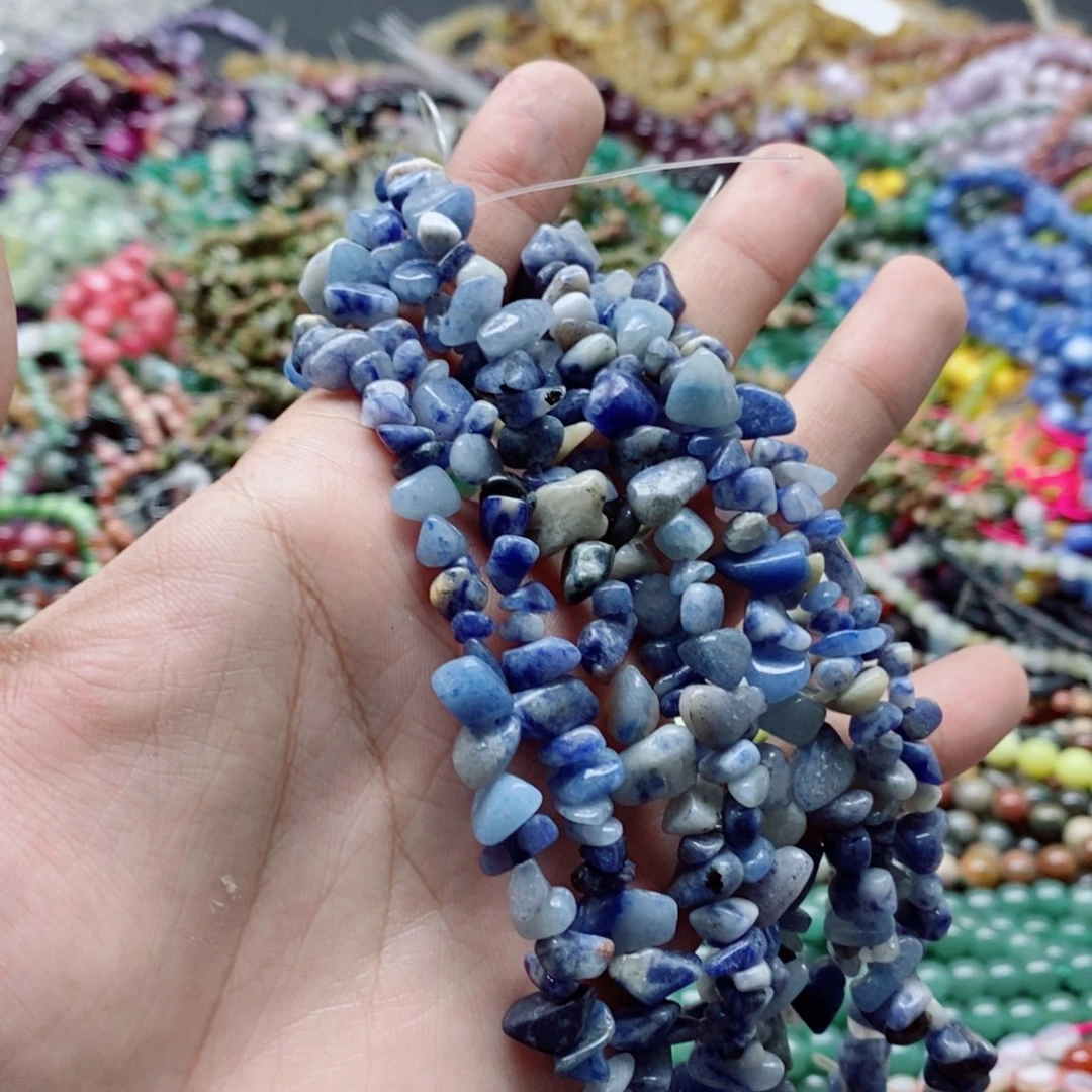 玛瑙/玉髓未镶嵌珠宝半成品一条天然蓝纹碎石A54