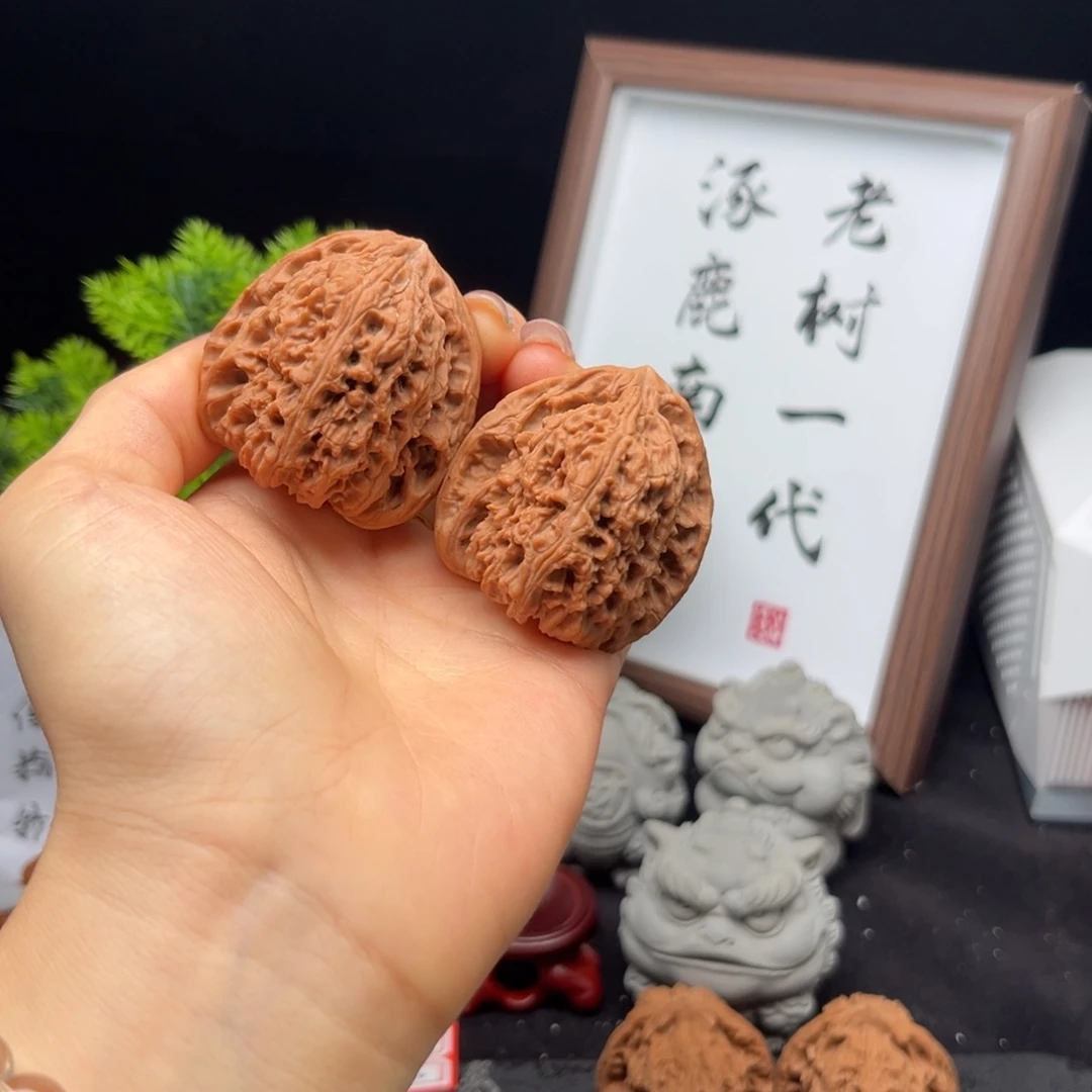 吊坠文玩核桃否****成南疆