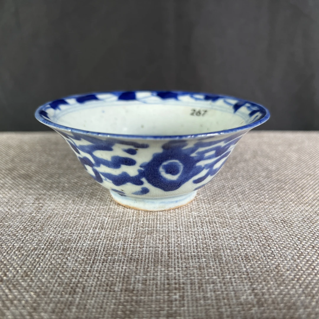 青花缠枝莲纹茶园