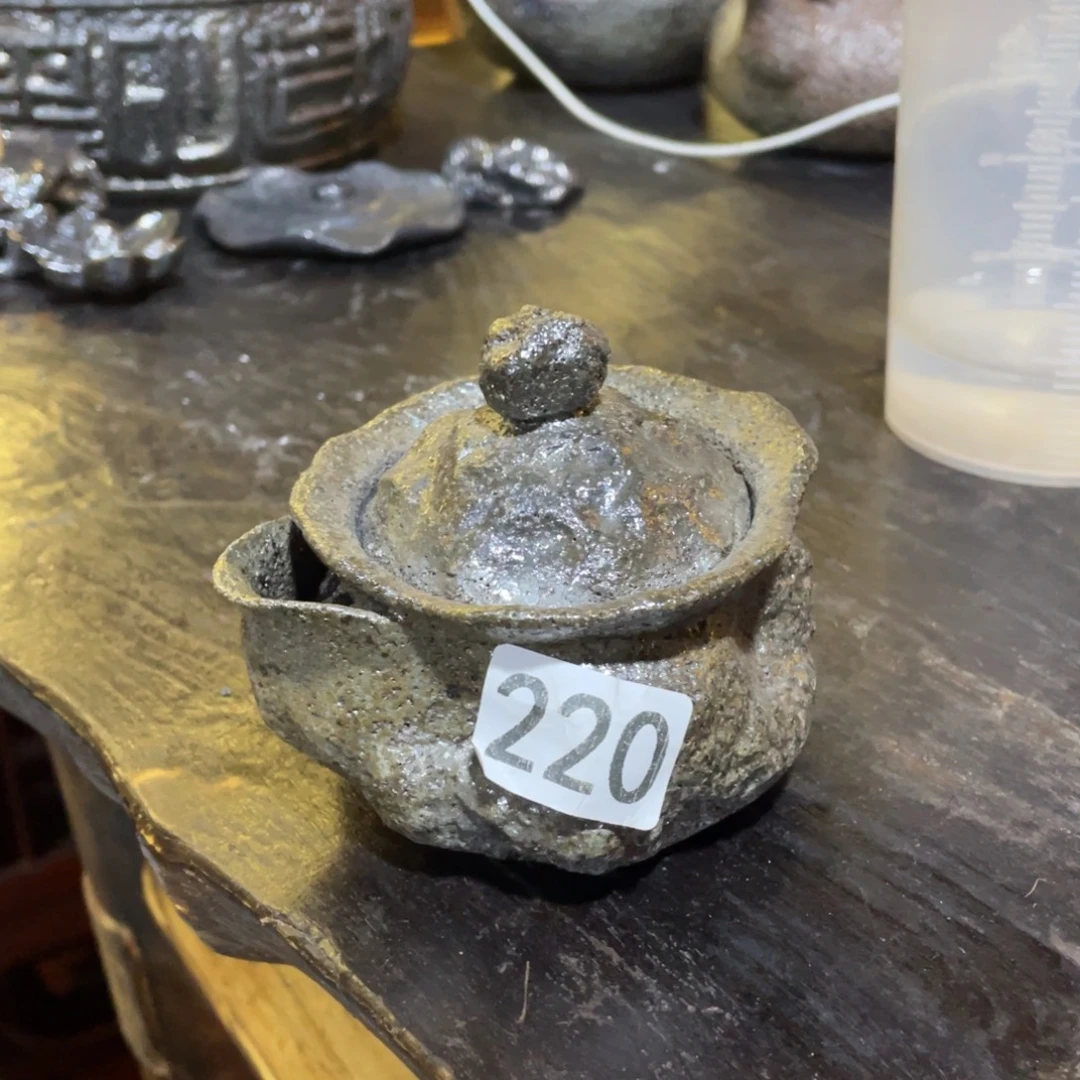 三***寿荥经黑砂微瑕疵宝瓶