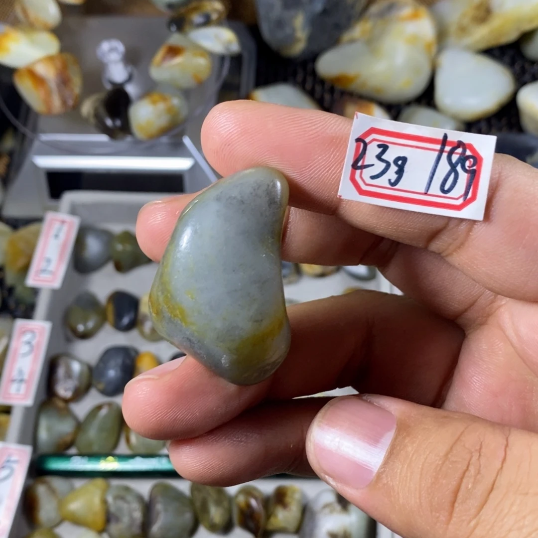 和田玉（糖玉）未镶嵌挂件