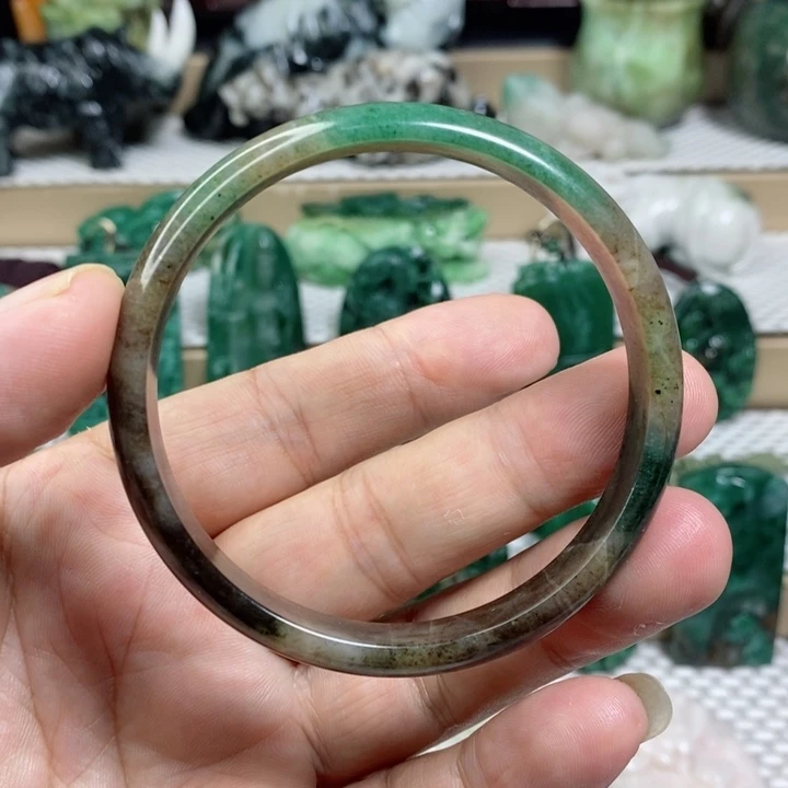 未镶嵌独山玉颈饰