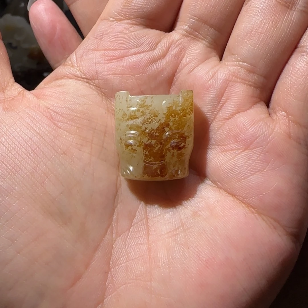 当***人和田玉未镶嵌挂件