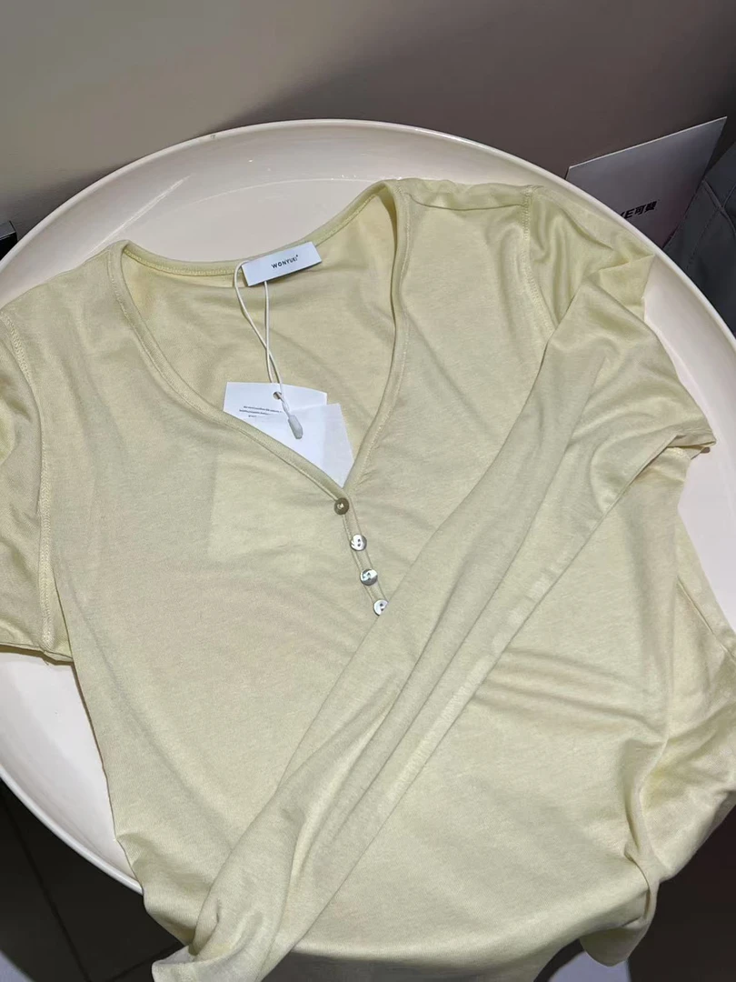 韩系羊毛v领打底衫