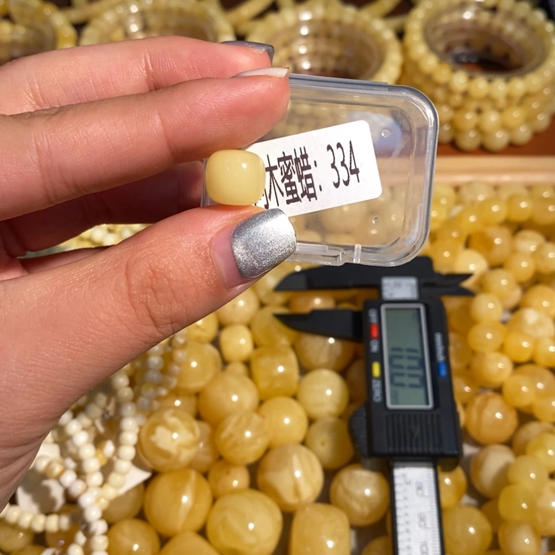未镶嵌琥珀珠宝奇石334