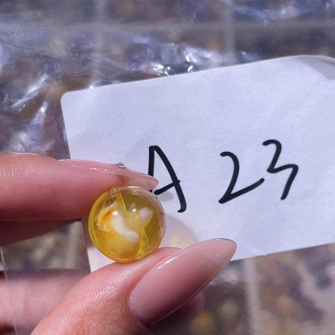 未镶嵌琥珀裸石14.3福利