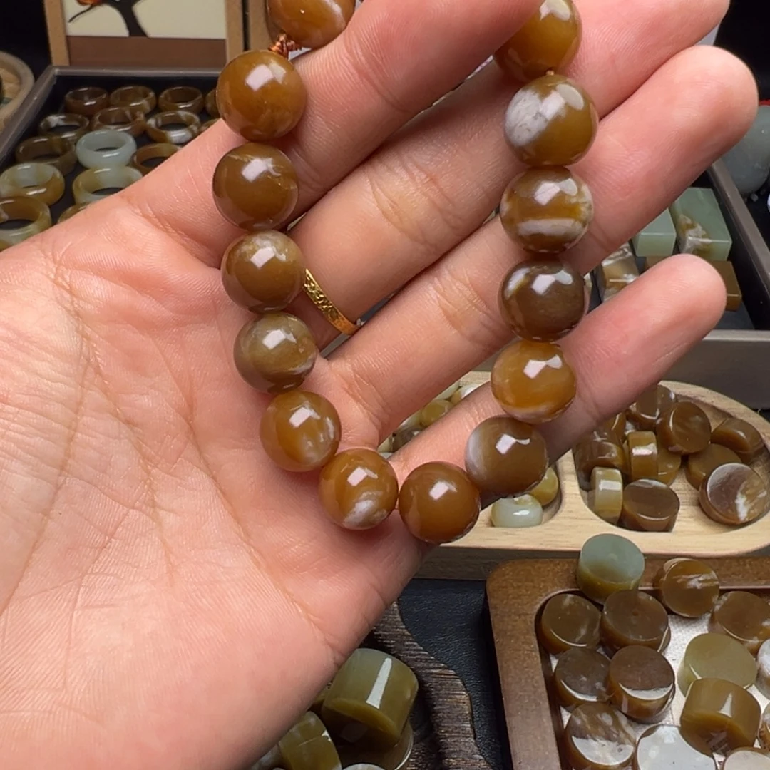 和田玉（糖玉）未镶嵌珠宝奇石牛扎圆珠卡12mm16颗