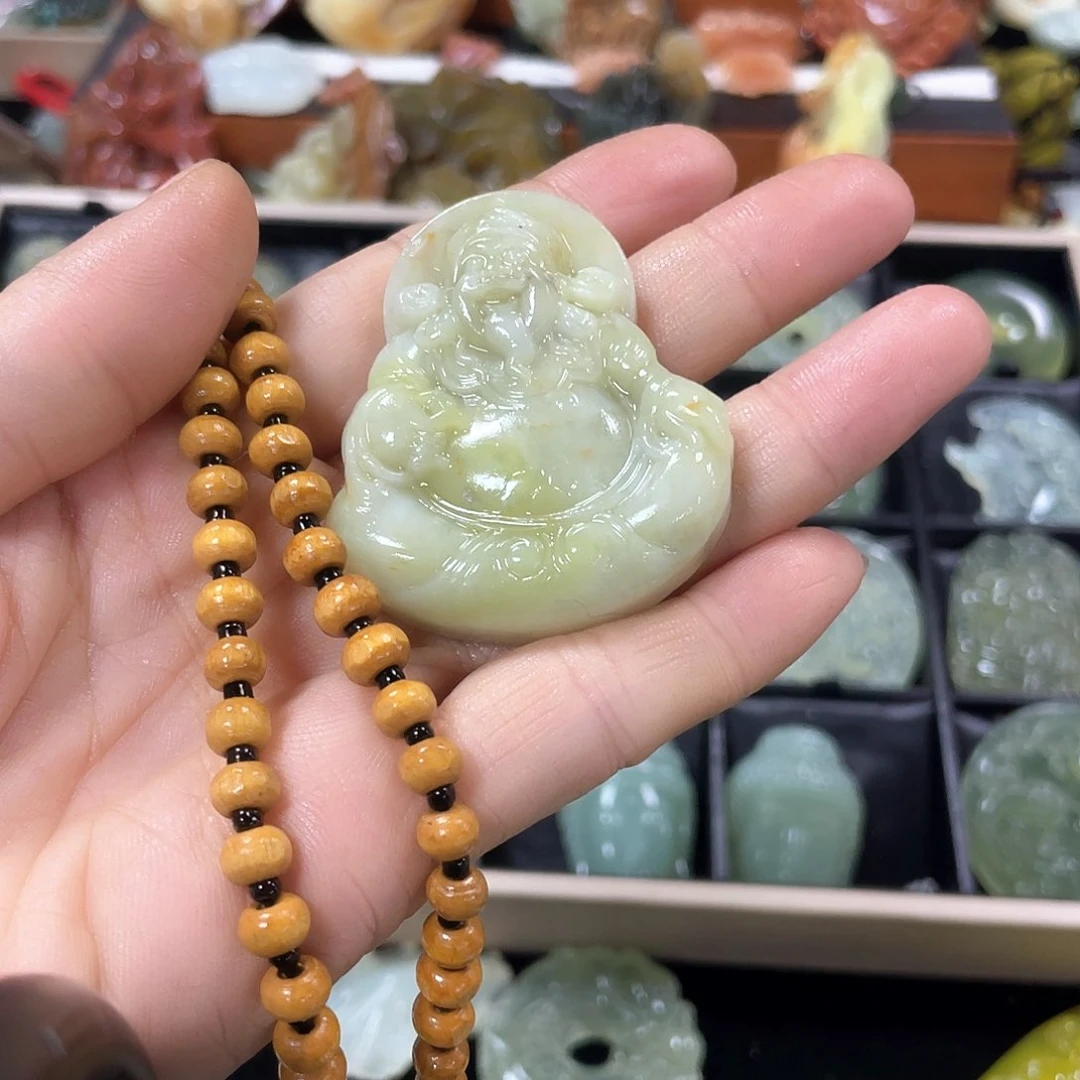 蛇纹石玉颈饰未镶嵌