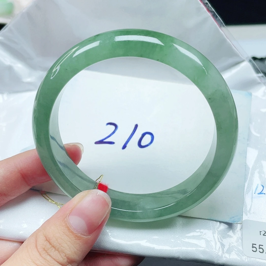 翡翠未镶嵌手镯正圈55.8