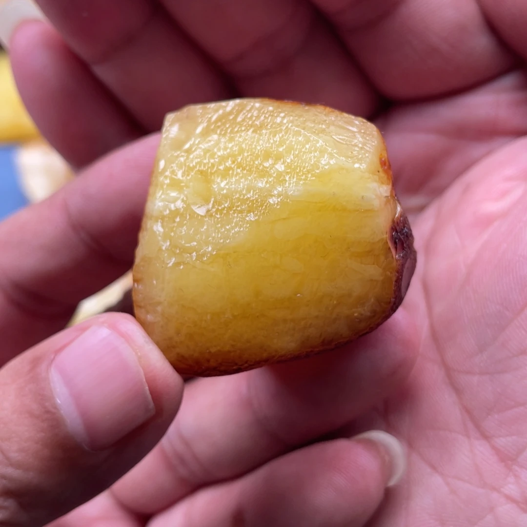定制琥珀未镶嵌蜜蜡