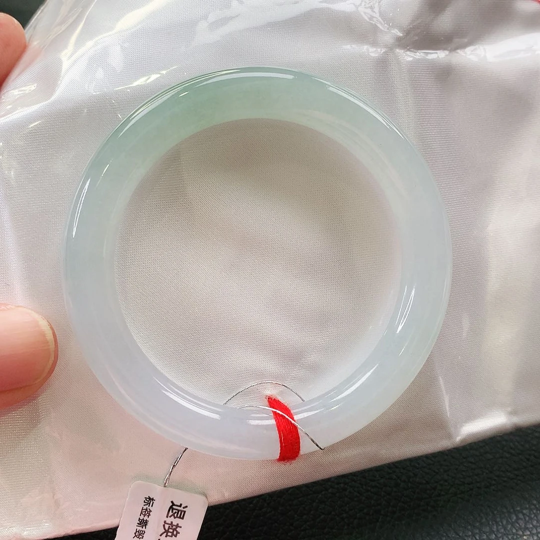 未镶嵌手镯翡翠天然翡翠手镯