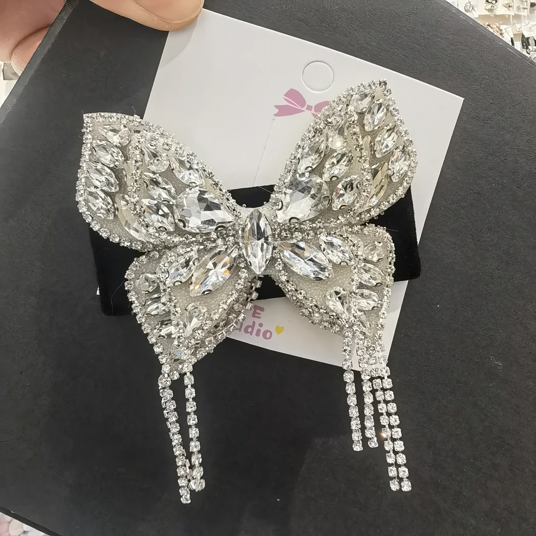 B831白色闪闪大蝴蝶掰掰夹