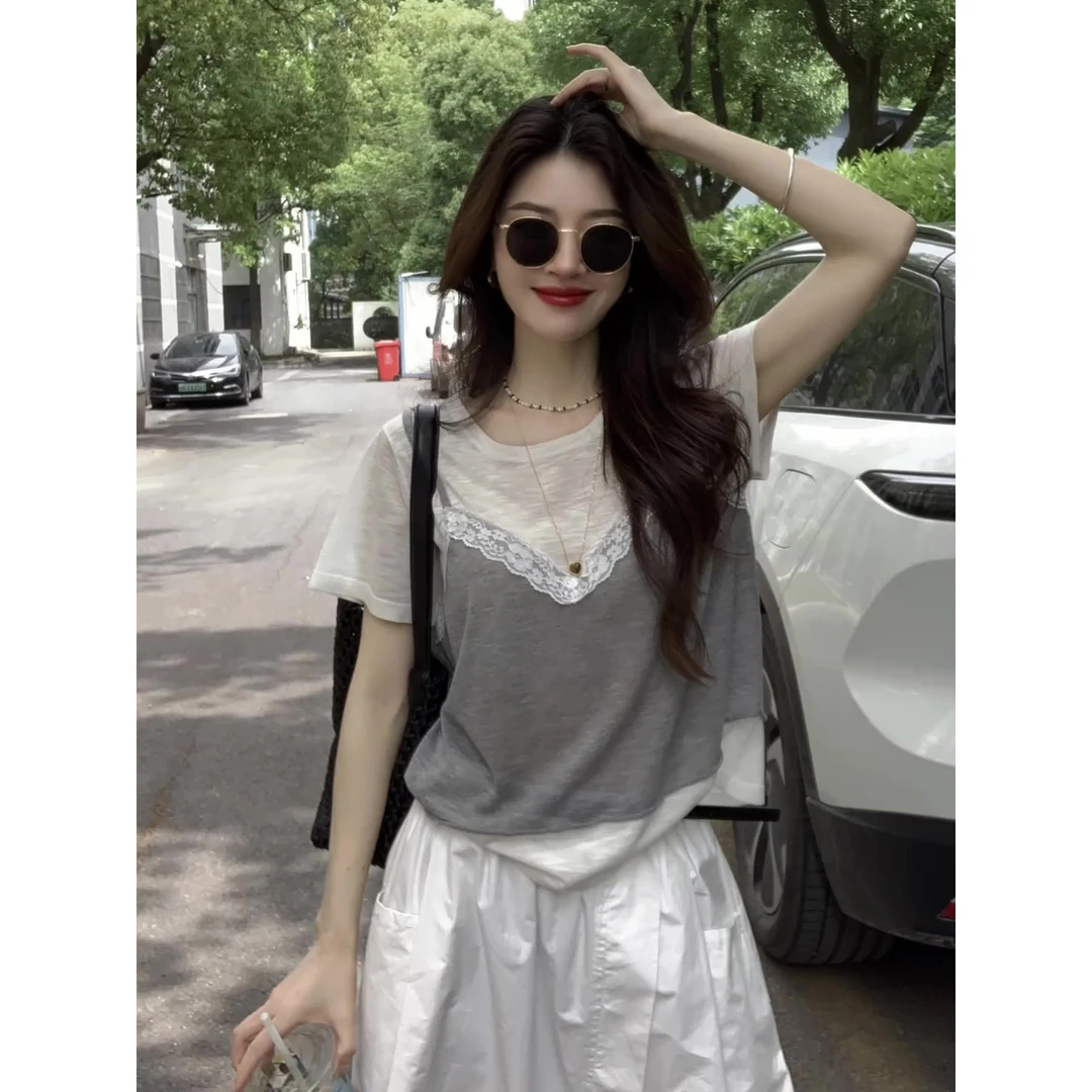 2025夏季新款蕾丝拼接撞色假两件T恤女气质时尚休闲百搭短袖上衣