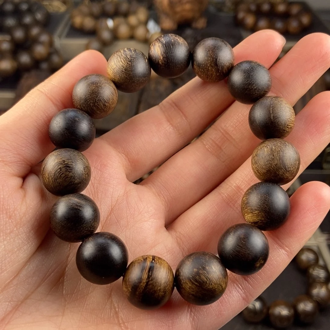 沉香手串景*岗越南芽庄白奇楠玉华留疤