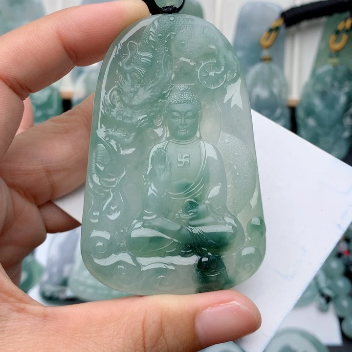 翡翠未镶嵌颈饰阿弥陀佛