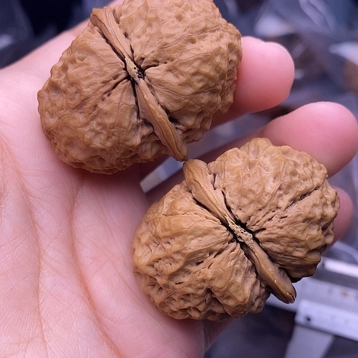 文玩核桃吊坠   2