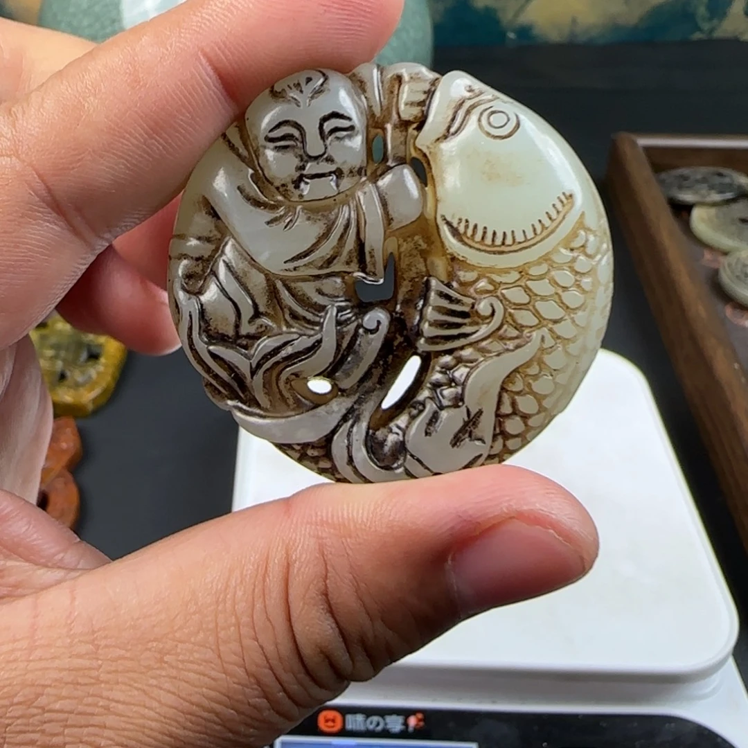 蛇纹石玉合金颈饰玉佩吊坠