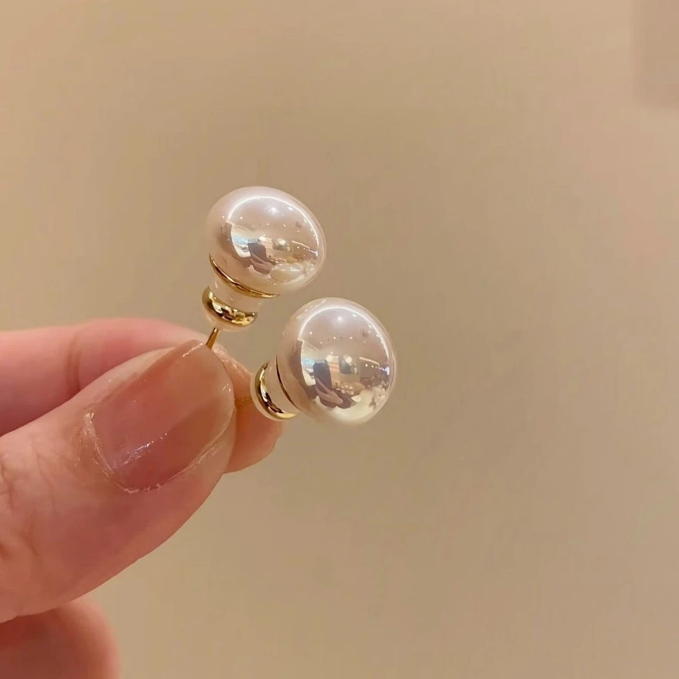 扁圆馒头耳钉女高级感2025新款爆款轻奢耳环法式气质温柔百搭耳饰