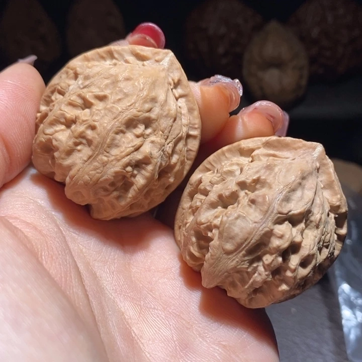 文玩核桃把件东北楸子69