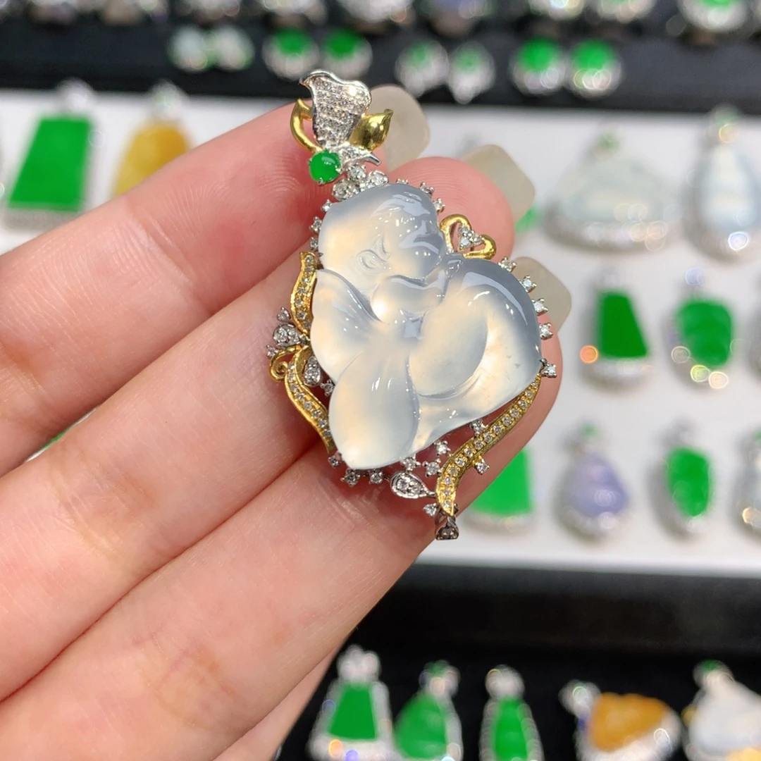 翡翠18K金镶嵌颈饰