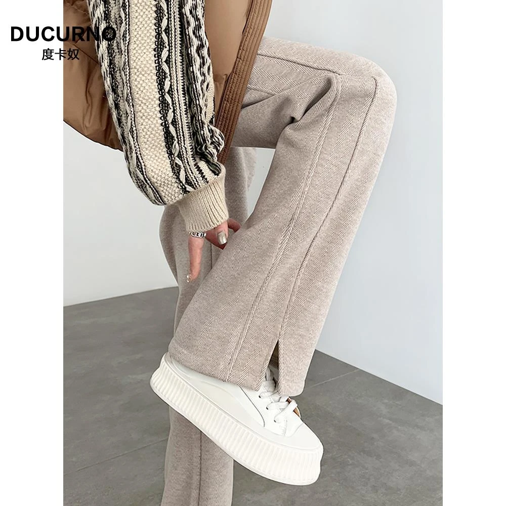 燕麦色裤子女秋冬2025新款高腰直筒加厚毛呢开叉人字纹加绒阔腿裤